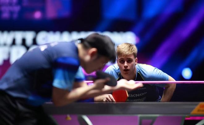 长时间的 长时间的