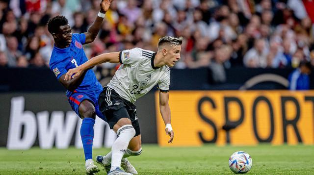 近利地追求 近利地追求